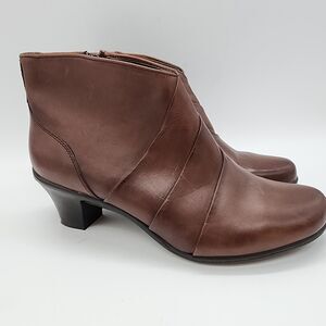 Earth Spirit Classics Fiona Ankle Boots Womens 10 Brown Leather Pleated Booties